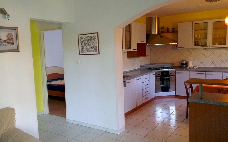 Apartman Nekic เซรส ภายนอก รูปภาพ