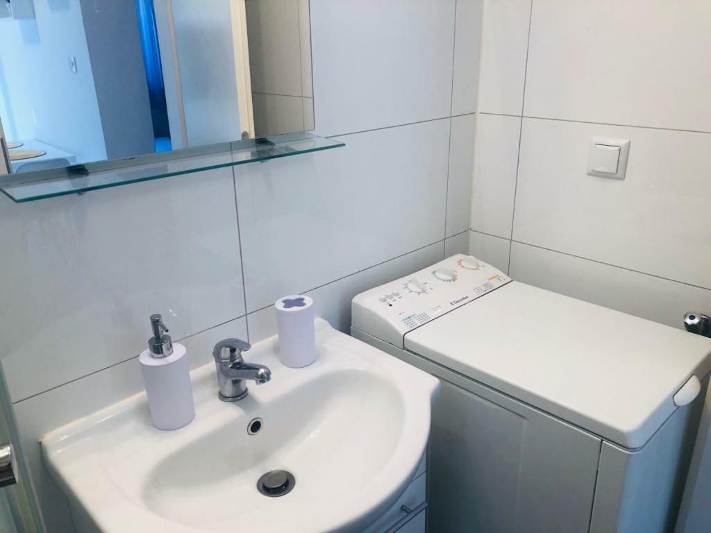 Apartman Nekic เซรส ภายนอก รูปภาพ